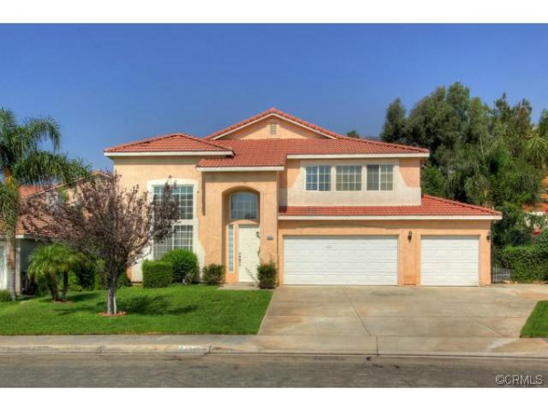 4940 Huntsman Pl., Fontana, CA 92336 