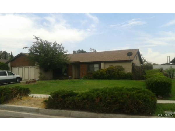 17825 Shamrock Avenue, Fontana, CA 92336 