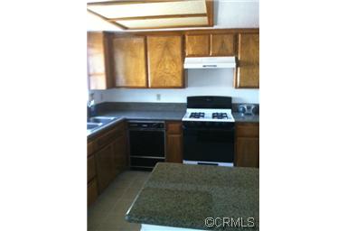 16528 Lemon St, Hesperia, CA 92345 