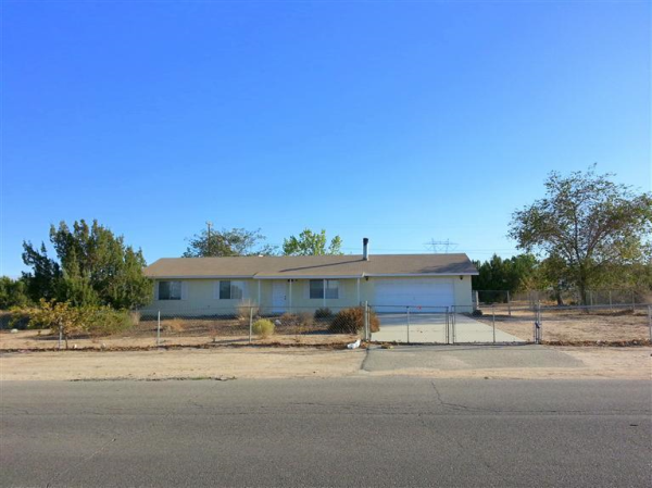 13895 Chestnut St, Hesperia, CA 92345 