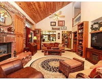 882 Nadelhorn Dr, Lake Arrowhead, CA 92352 