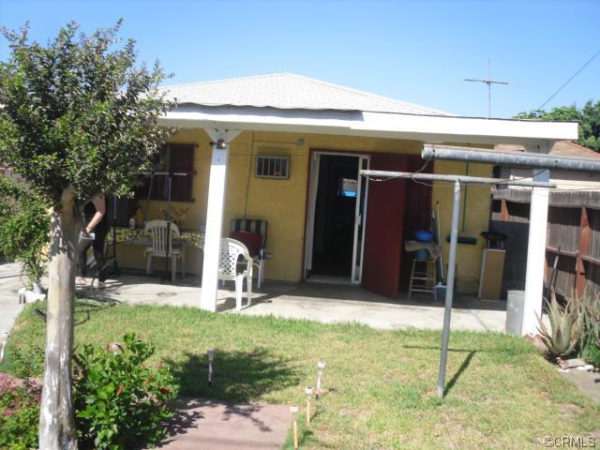 10032 CALIFORNIA AVE, South Gate, CA 90280 