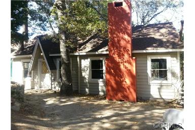 749 N. Village Lane, Crestline, CA 92325 