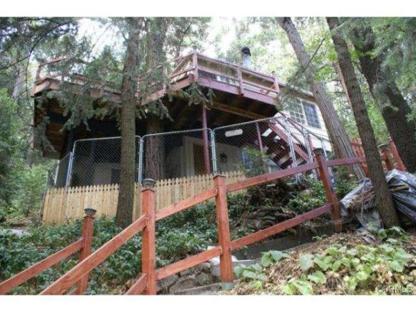 23991 Scenic Dr, Crestline, CA 92325 