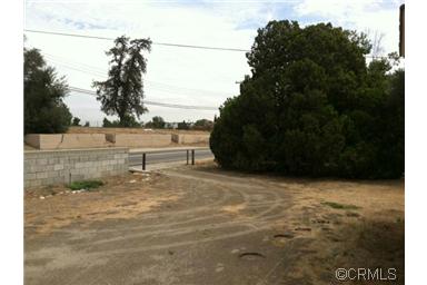 858 Fairway Dr, Colton, CA 92324 