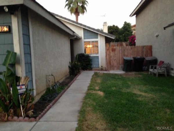 1052 Jacaranda RD, Colton, CA 92324 