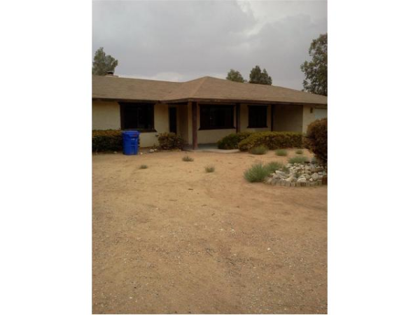 21182 Pahute Road, Apple Valley, CA 92308 