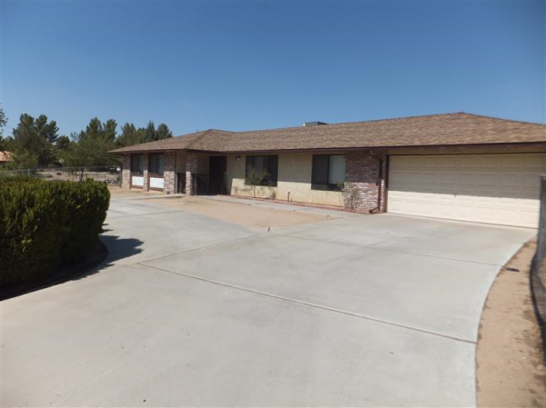 15215 Mandan Road, Apple Valley, CA 92307 