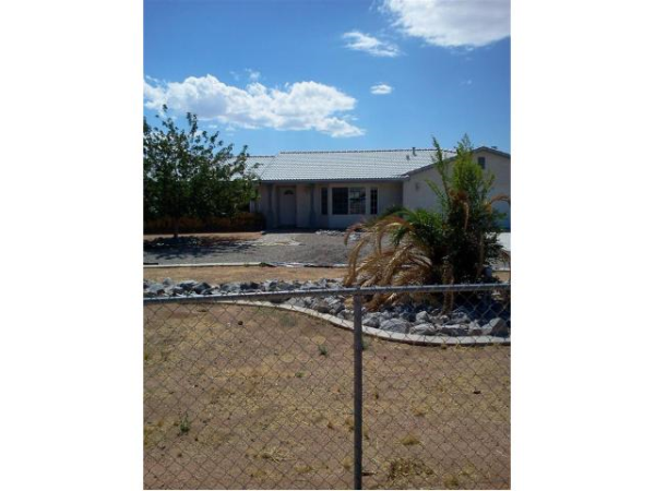 14481 Tonikan, Apple Valley, CA 92307 