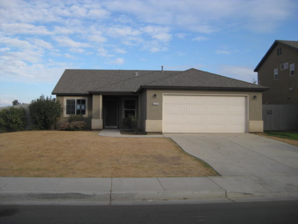 8203 War Emblem Drive, Bakersfield, CA 93307 