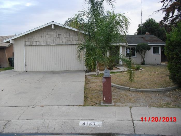 4147 W Robinwood Ave, Visalia, CA 93291 