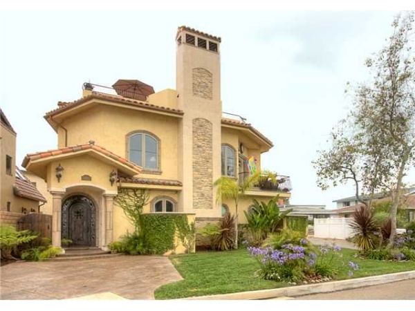 2445 Mountain View Dr, Carlsbad, CA 92008 