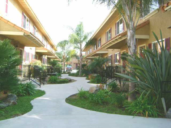 792 MOLLISON Ave # 27, El Cajon, CA 92021 