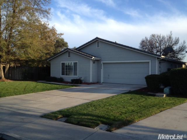 552 W 4th Street, Tracy, CA 95376 