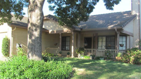 885 Fall River Trl, Vacaville, CA 95687 