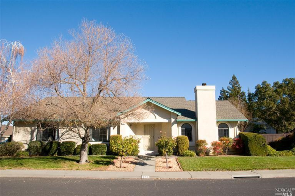 155 Inyo Ct, Vacaville, CA 95687 