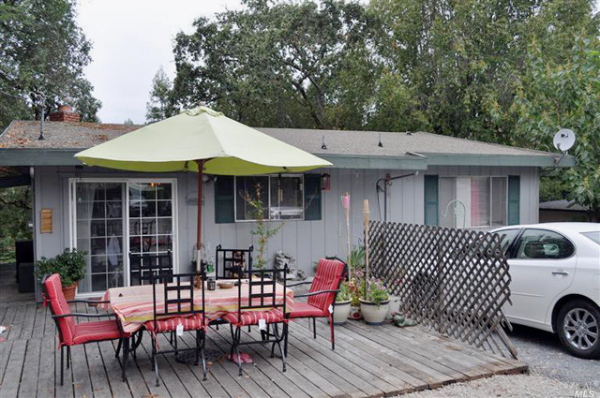 8550 Park Ave, Forestville, CA 95436 