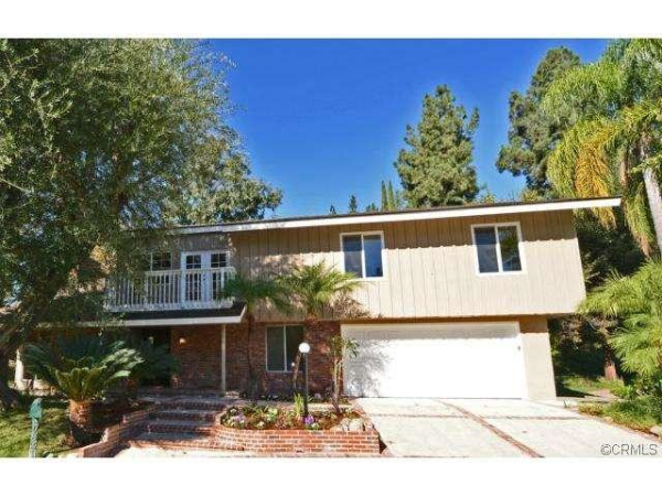 3083 Lakeview Court, Fullerton, CA 92835 