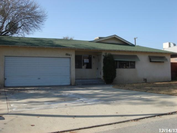 4849 Greenview Ln, Bakersfield, CA 93308 