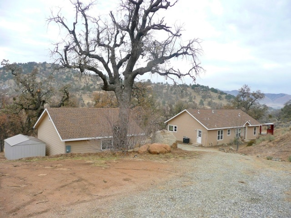 29801 Santos Court, Tehachapi, CA 93561 