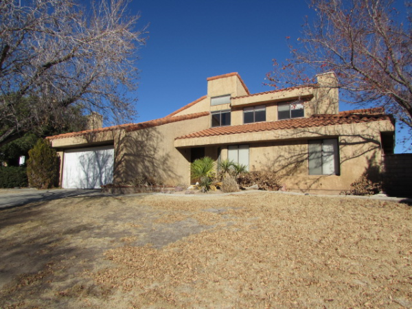 529 W. Avenue Q-12, Palmdale, CA 93551 