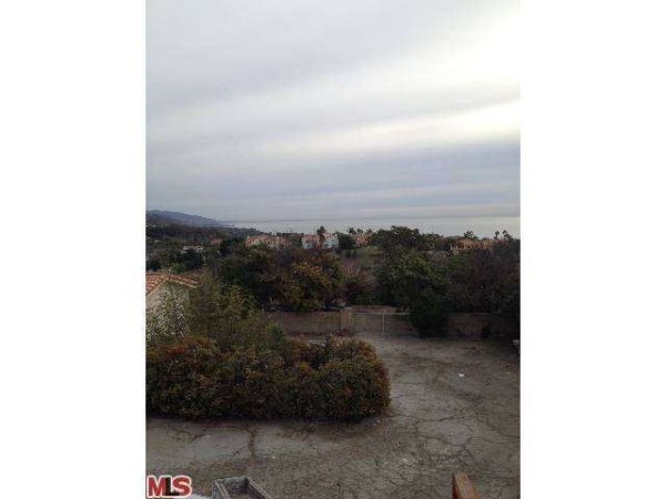 6130 Zumirez Dr, Malibu, CA 90265 