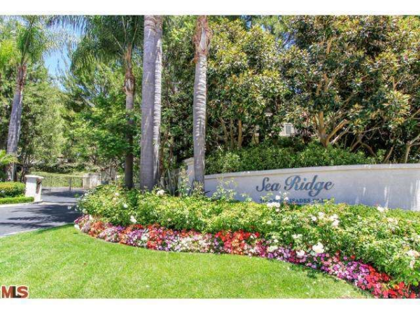 688 Palisades Dr, Pacific Palisades, CA 90272 
