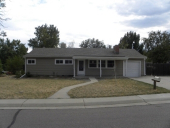 825 Lewis Drive, Lakewood, CO 80215 