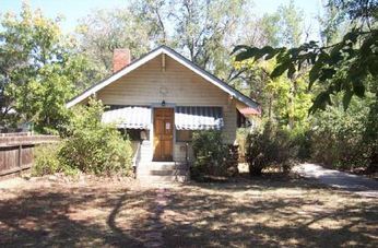 1825 Woodburn St, Colorado Springs, CO 80906 