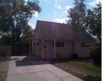 10662 E 7th Ave, Aurora, CO 80010 