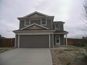 210 Stagecoach Ln, Lochbuie, CO 80603 