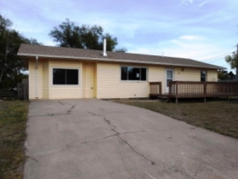 803 N Cedar St, Yuma, CO 80759 