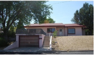 942 W 10th St, Wray, CO 80758 