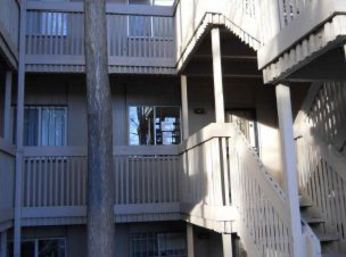 2855 S Monaco Pkwy Unit 2-203, Denver, CO 80222 