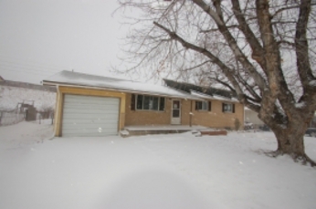 8476 Sheridan Ct, Arvada, CO 80003 