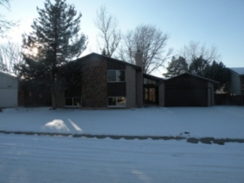 1123 South Oakland Street, Aurora, CO 80012 