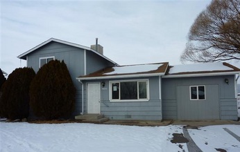 3002 1/2 Ladore St, Grand Junction, CO 81504 