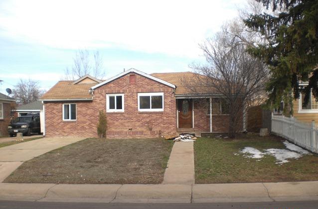 1966 Kenton St, Aurora, CO 80010 