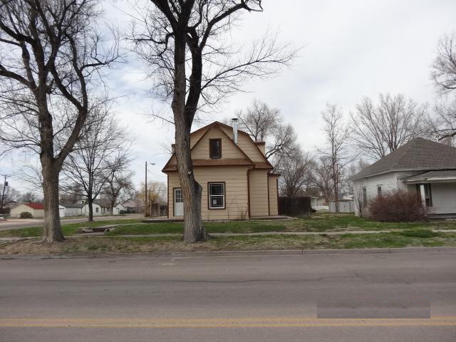 332 Platte St, Sterling, CO 80751 