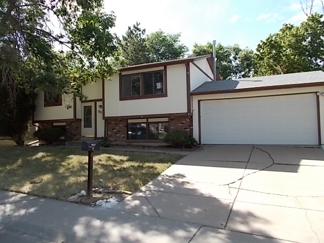 7037 W Frost Pl, Littleton, CO 80128 