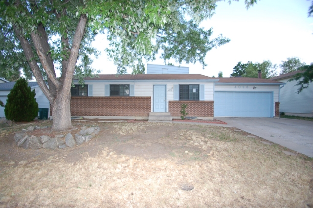 4098 Woodglen Blvd, Thornton, CO 80233 