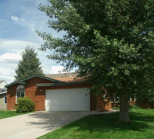 108 Pinon St, Gypsum, CO 81637 