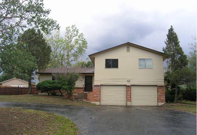 2011 Wildwood Dr, Colorado Springs, CO 80918 