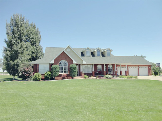 226 GRAND VIEW Cir, Mead, CO 80542 