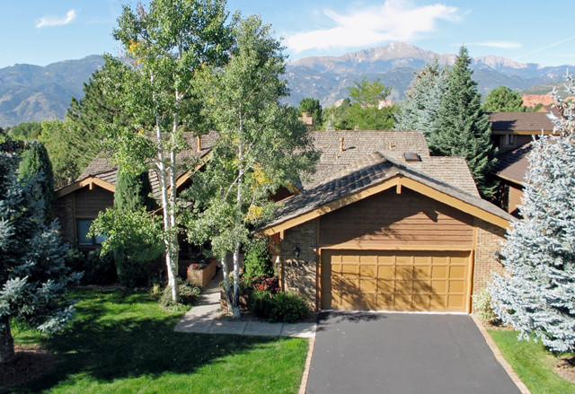 1524 Smoochers, Colorado Springs, CO 80904 