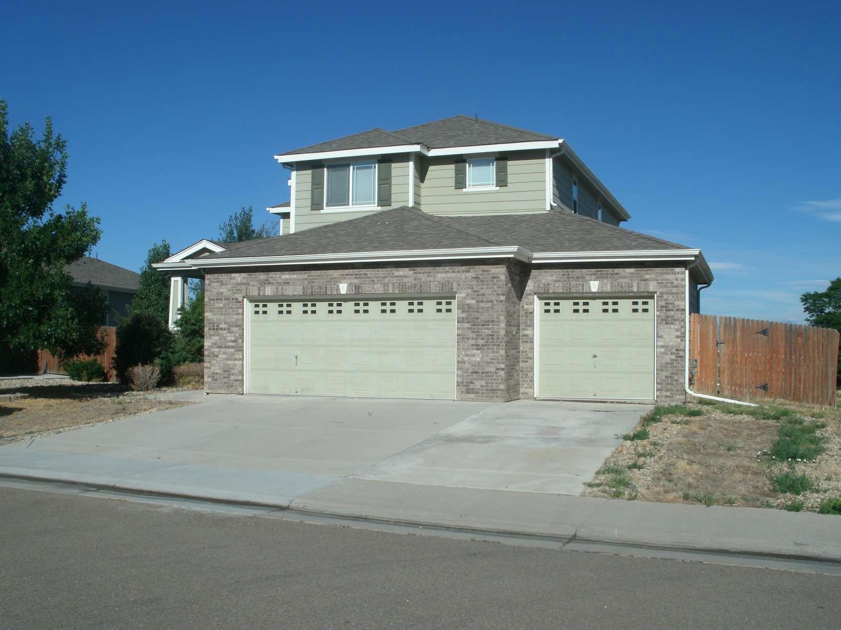 325 Stonhaven St Ci, Dacono, CO 80514 