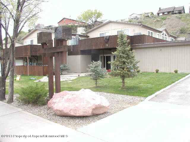 563 Park Ave, Rifle, CO 81650 