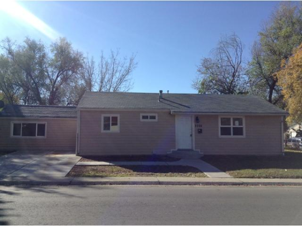 2098 Emporia St, Aurora, CO 80010 