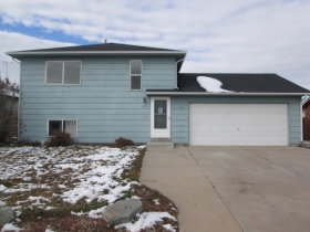 2221 Balsam Ave, Greeley, CO 80631 