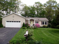 14 Heather Brook Road, Uncasville, CT 06419 